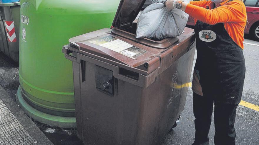 La prórroga del contrato de la basura aplaza su renovación al próximo mandato municipal