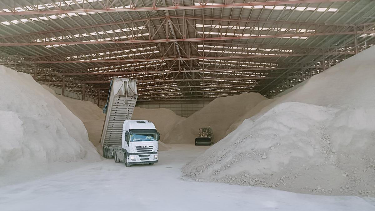 Instalación de arcillas en una industria cerámica de Onda.