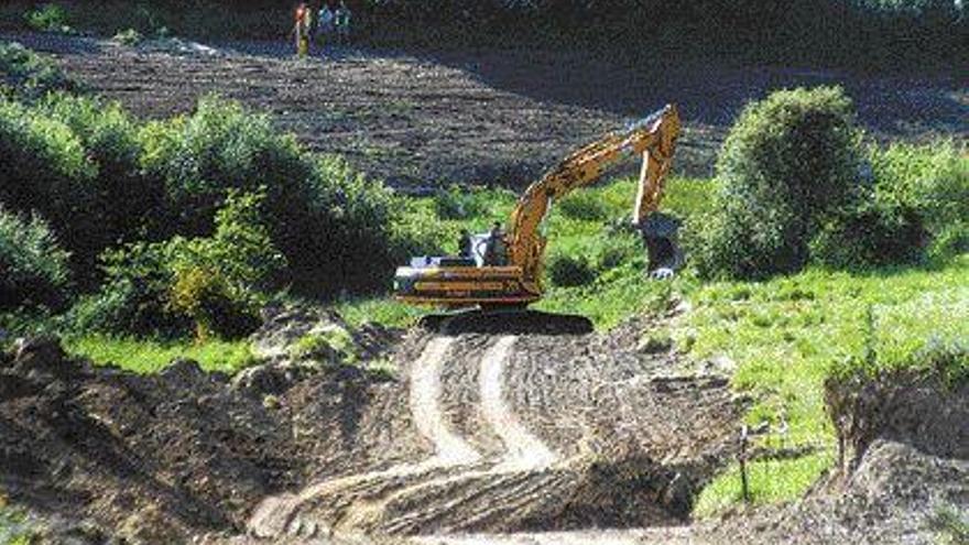 La Xunta paraliza la obra del TAV en Botos al aparecer una calzada bajo la Vía da Prata