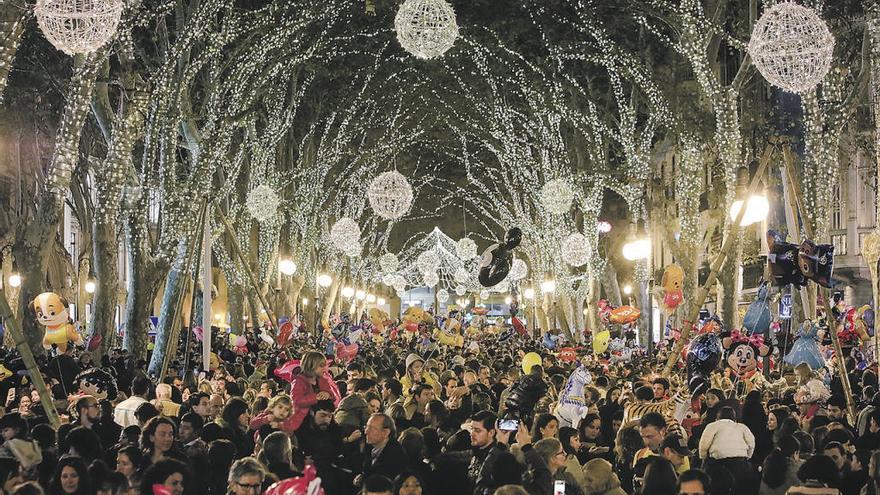 El encendido de luces de Navidad es el acto inaugural de las fiestas en Palma.
