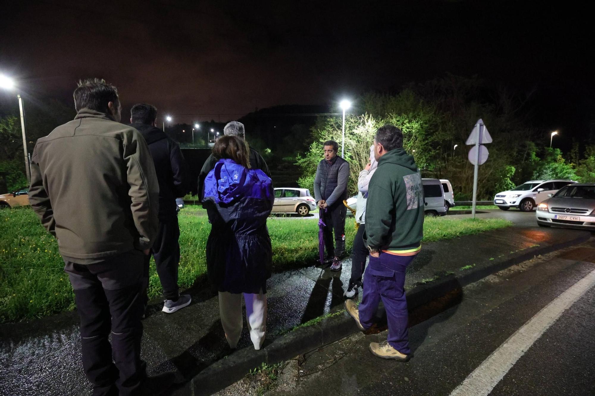 EN IMÁGENES | Suceso en Ribera de Arriba: corta la cabeza a su padre y la deja en una rotonda