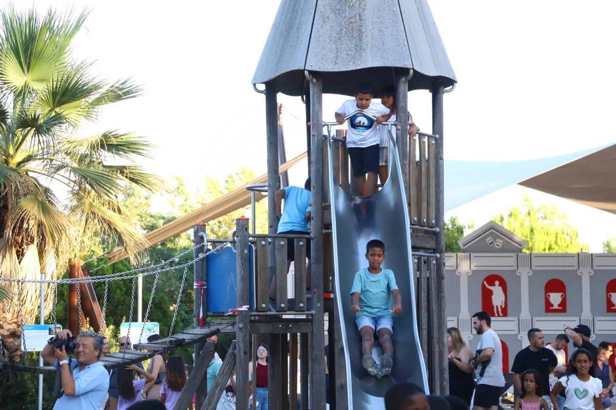 Las instituciones reciben a los niños saharauis