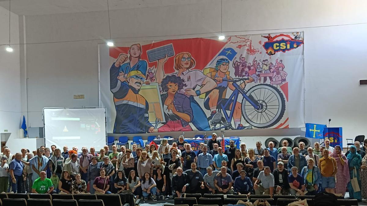 Los presentes en el congreso de CSI en Gijón.