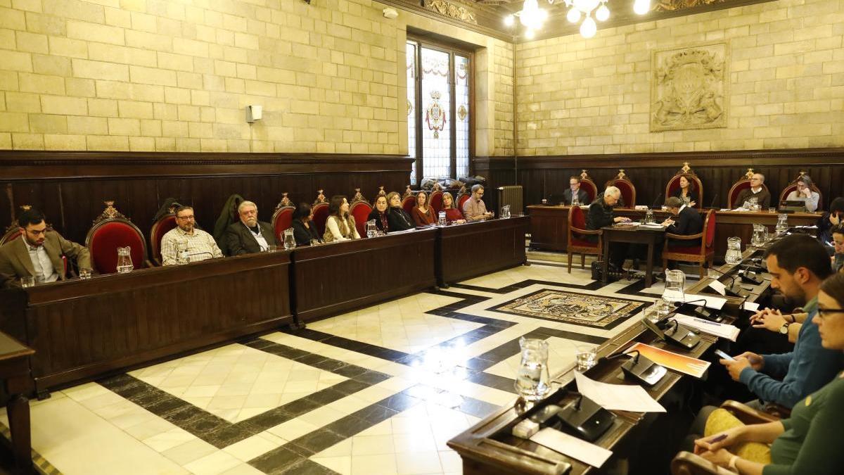 Marta Madrenas defensa la validesa de la delegació de competències del ple