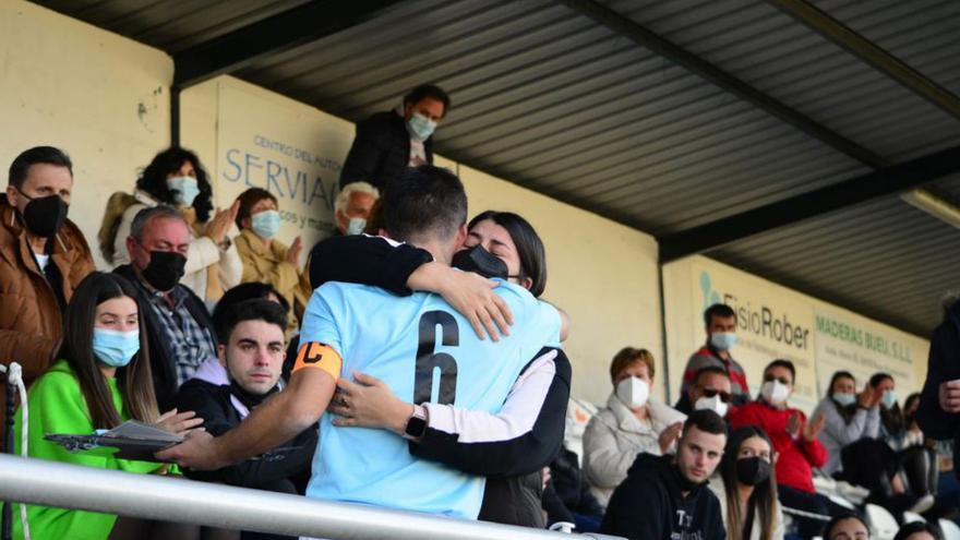 El Beluso gana en el sentido homenaje a Manu Reiriz