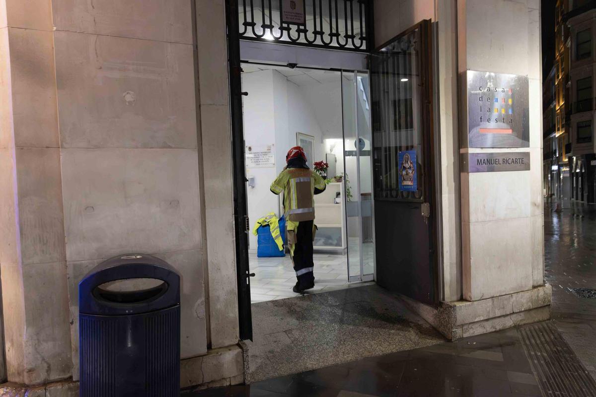 El temporal daña el techo del Museo de Hogueras y afecta a piezas históricas