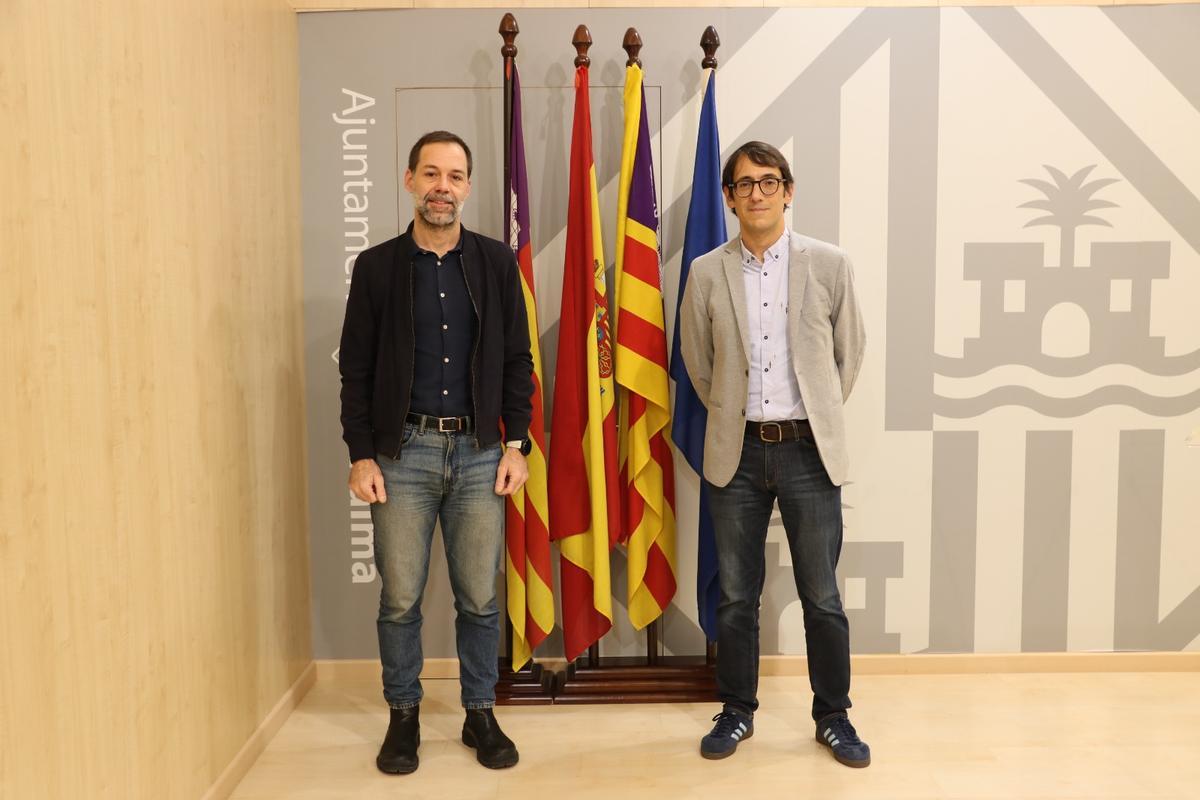 Los socialistas Xisco Ducrós y Iago Negueruela este miércoles en Cort.