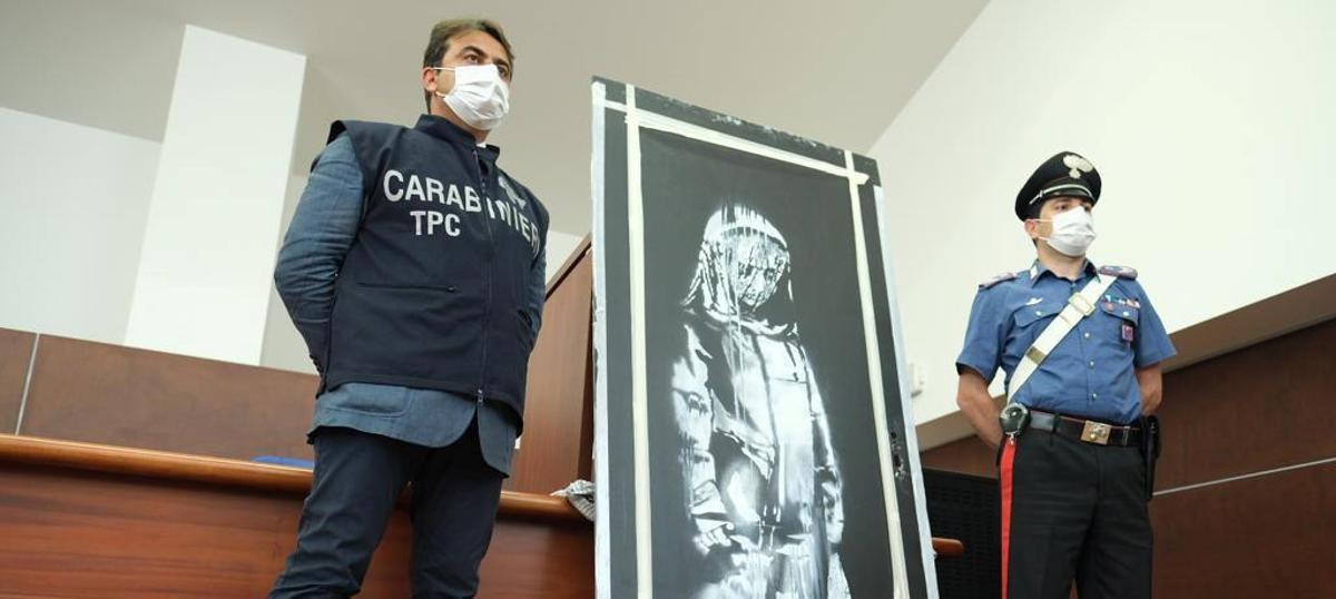 La puerta de Bataclan atribuida a Banksy.