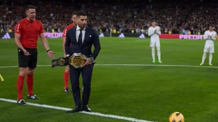 El Bernabéu homenaje a Sergio Ramos y a Ilia Topuria