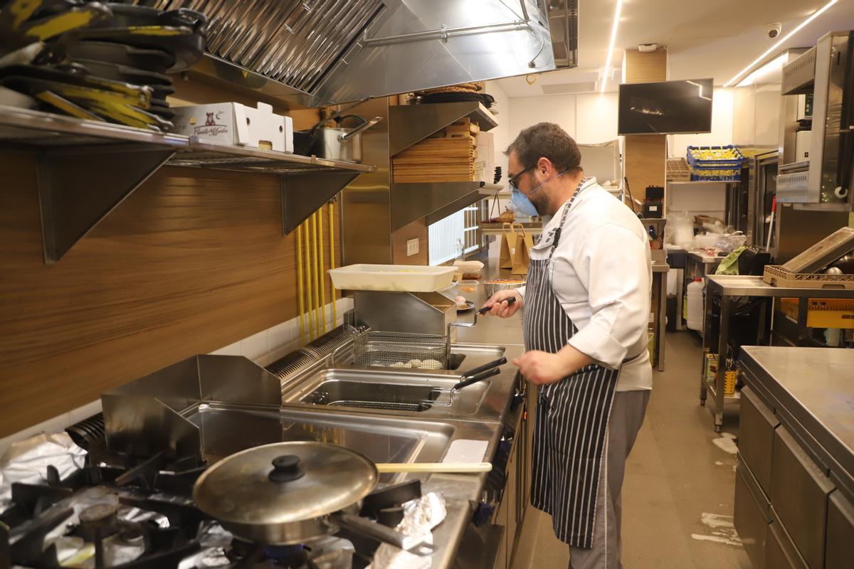 Cocina de La Cuchara de San Lorenzo.