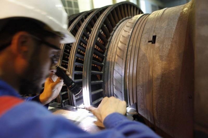 Obras de mantenimiento en la térmica de Aboño