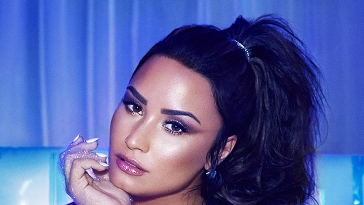 Las cejas metálicas de Demi Lovato que vas a querer copiarle este verano