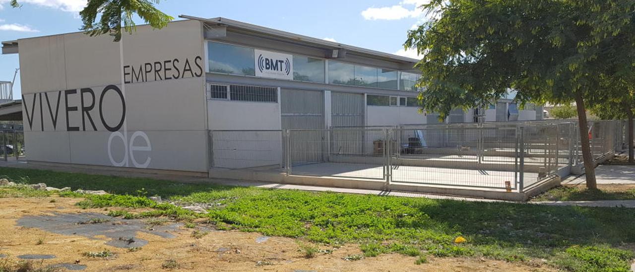 El Vivero Municipal de Empresas de Alicante se encuentra en el polígono industrial Canastell.