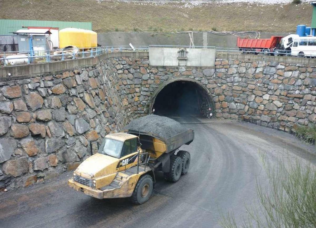 Entrada a la mina de Cerredo.