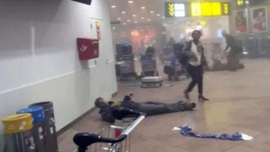 La Fiscalía atribuye a un terrorista suicida las explosiones en el aeropuerto de Bruselas