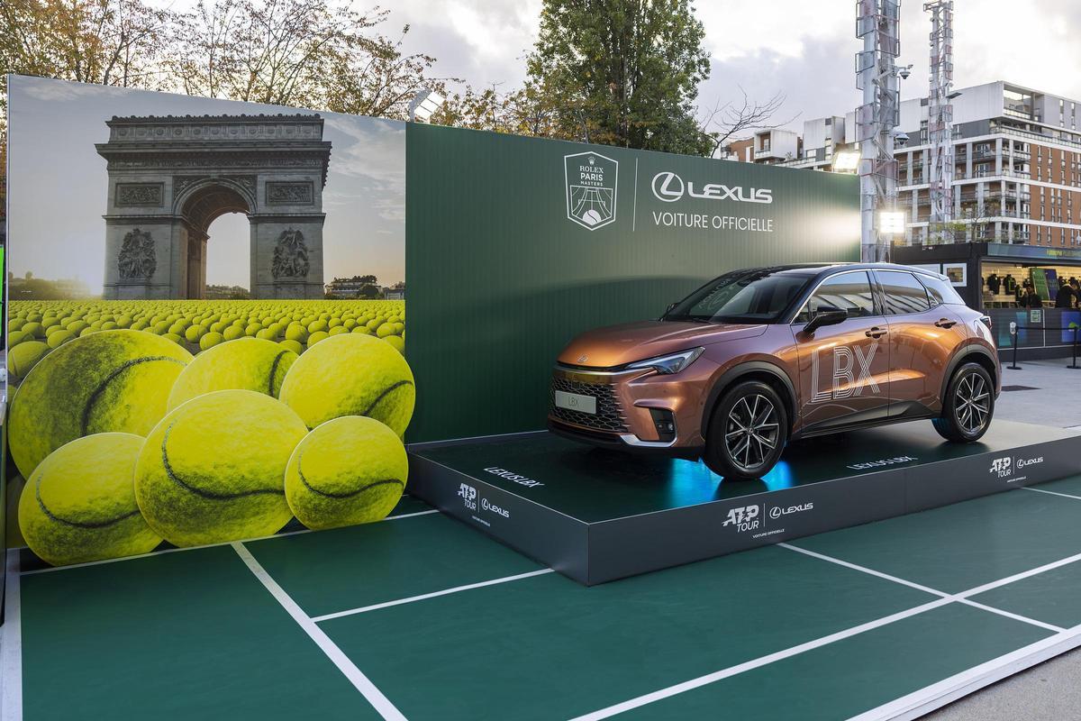 Lexus, Paris Masters 1000'in resmi arabası olarak tenise olan bağlılığını güçlendiriyor
