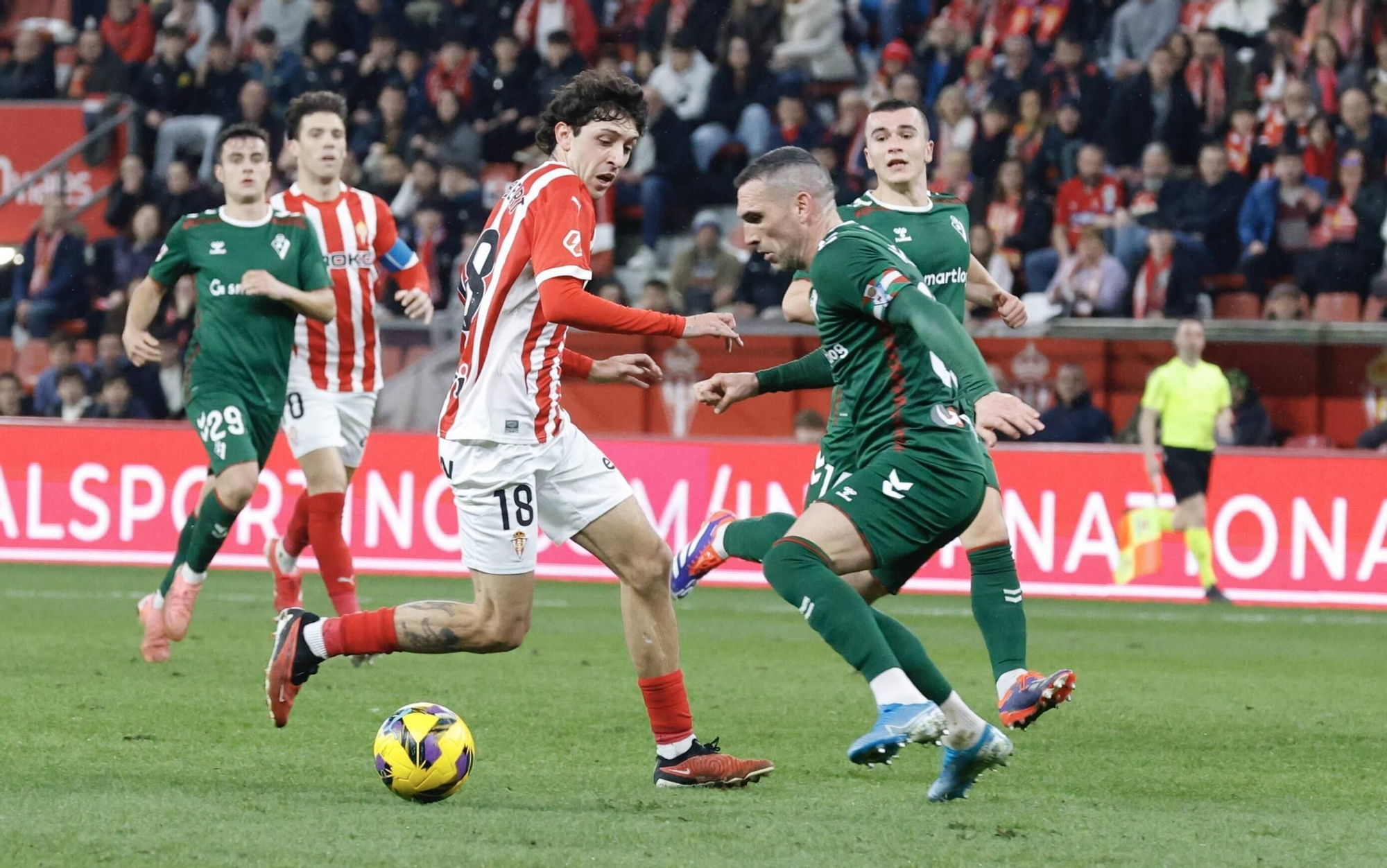 El partido entre el Sporting y el Eibar, en imágenes