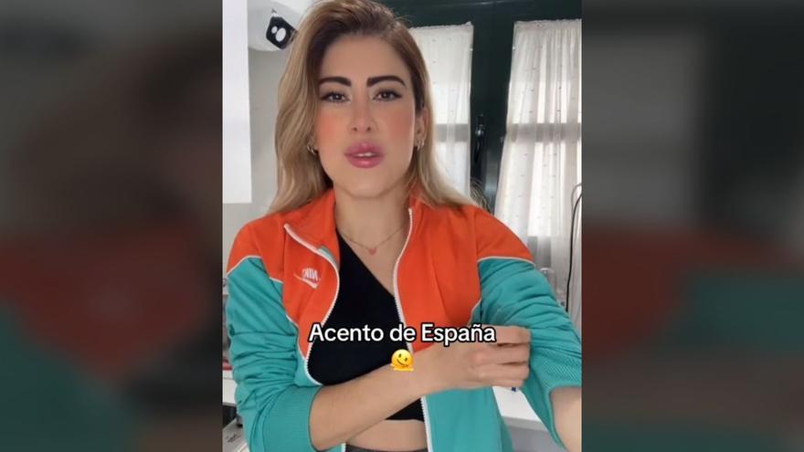 Polémica: una influencer mejicana critica esto del acento andaluz y las respuestas son para enmarcarlas