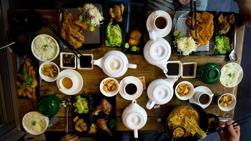 Descubre qué popular plato de los restaurantes chinos españoles no encontrarías nunca en China