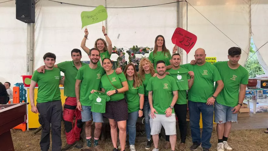 La comisión de fiestas de Tiñana cumple 25 años con el relevo asegurado: "Nunca tuvimos tanta gente joven"