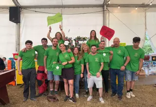 La comisión de fiestas de Tiñana cumple 25 años con el relevo asegurado: "Nunca tuvimos tanta gente joven"