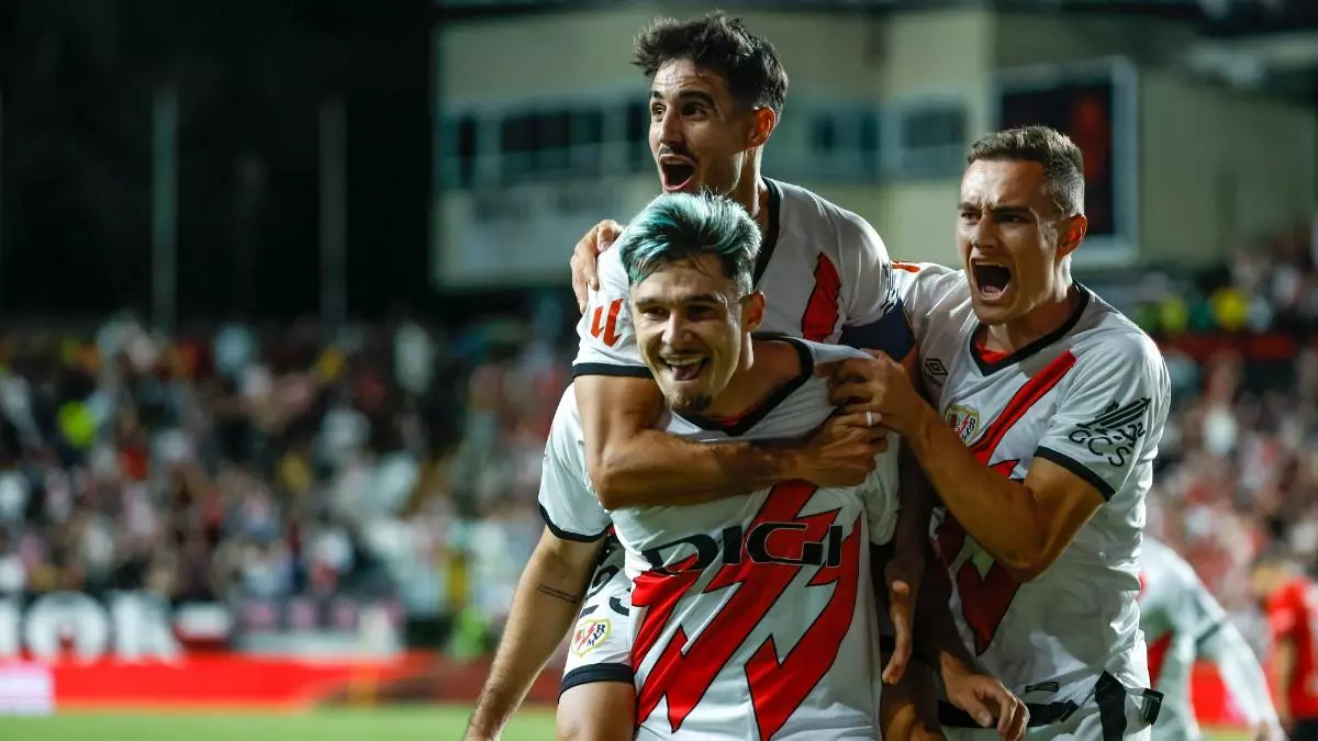 El Leverkusen se entromete en la carrera por Ratiu