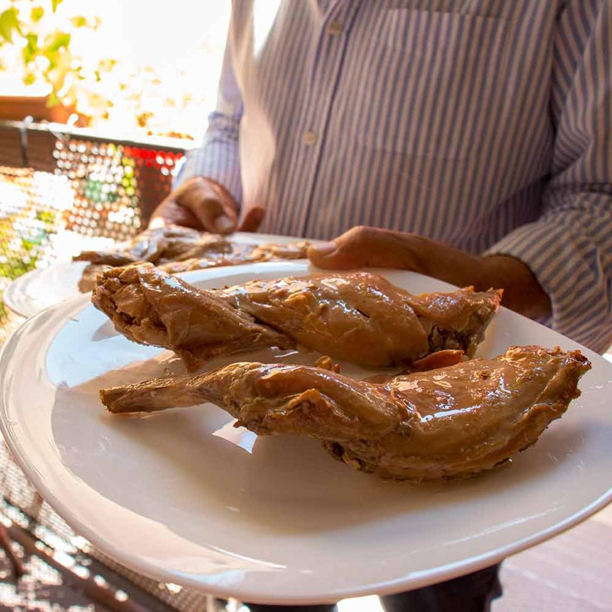 Un plato de conejo escabechado de Castejón de Valdejasa