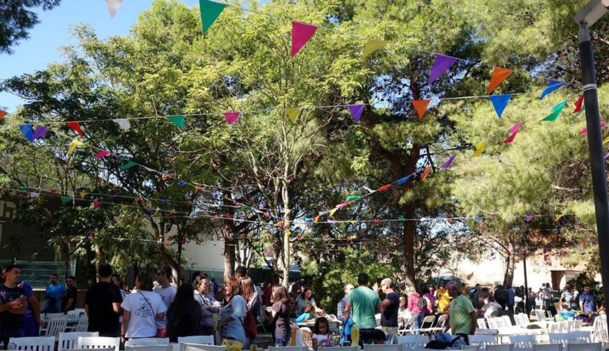 El concurso de ranchos reunió a las peñas en el parque del pabellón.