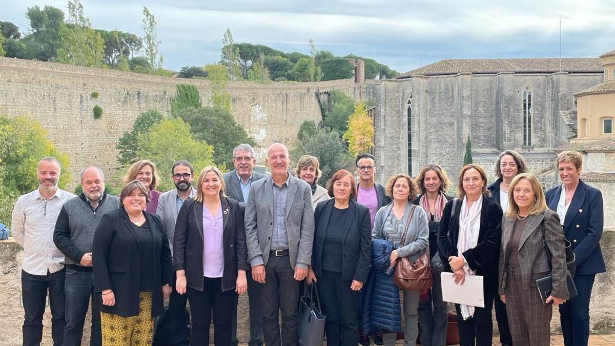 Representants de la UdG i la Fundació, en el moment de l’acord.