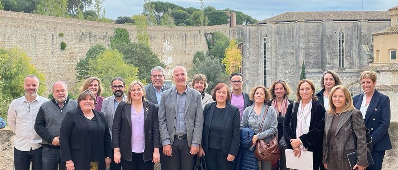 Representants de la UdG i la Fundació, en el moment de l’acord.