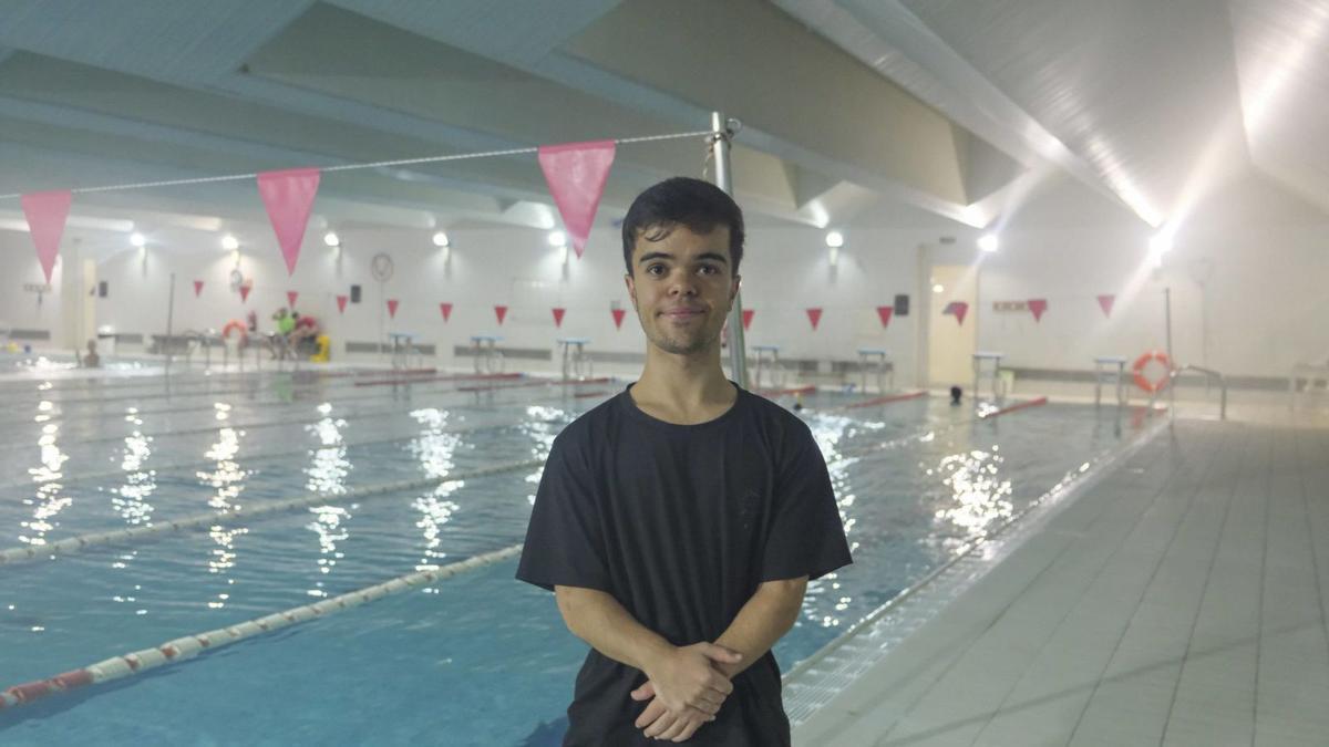 Ernesto Ruiz, en la piscina de la UVigo en Ourense.