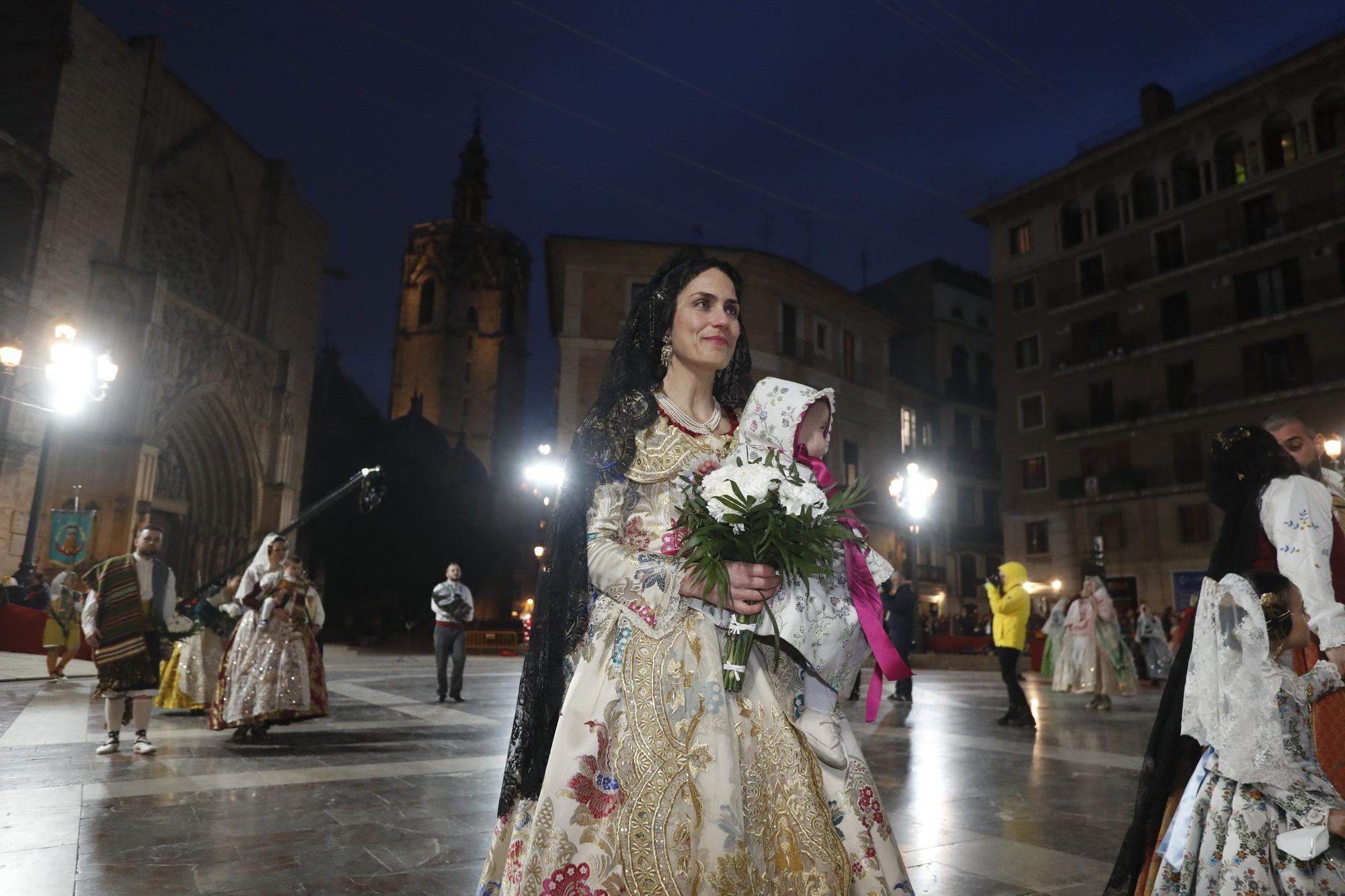 Búscate en el segundo día de ofrenda por la calle de la Paz (entre las 19:00 a las 20:00 horas)