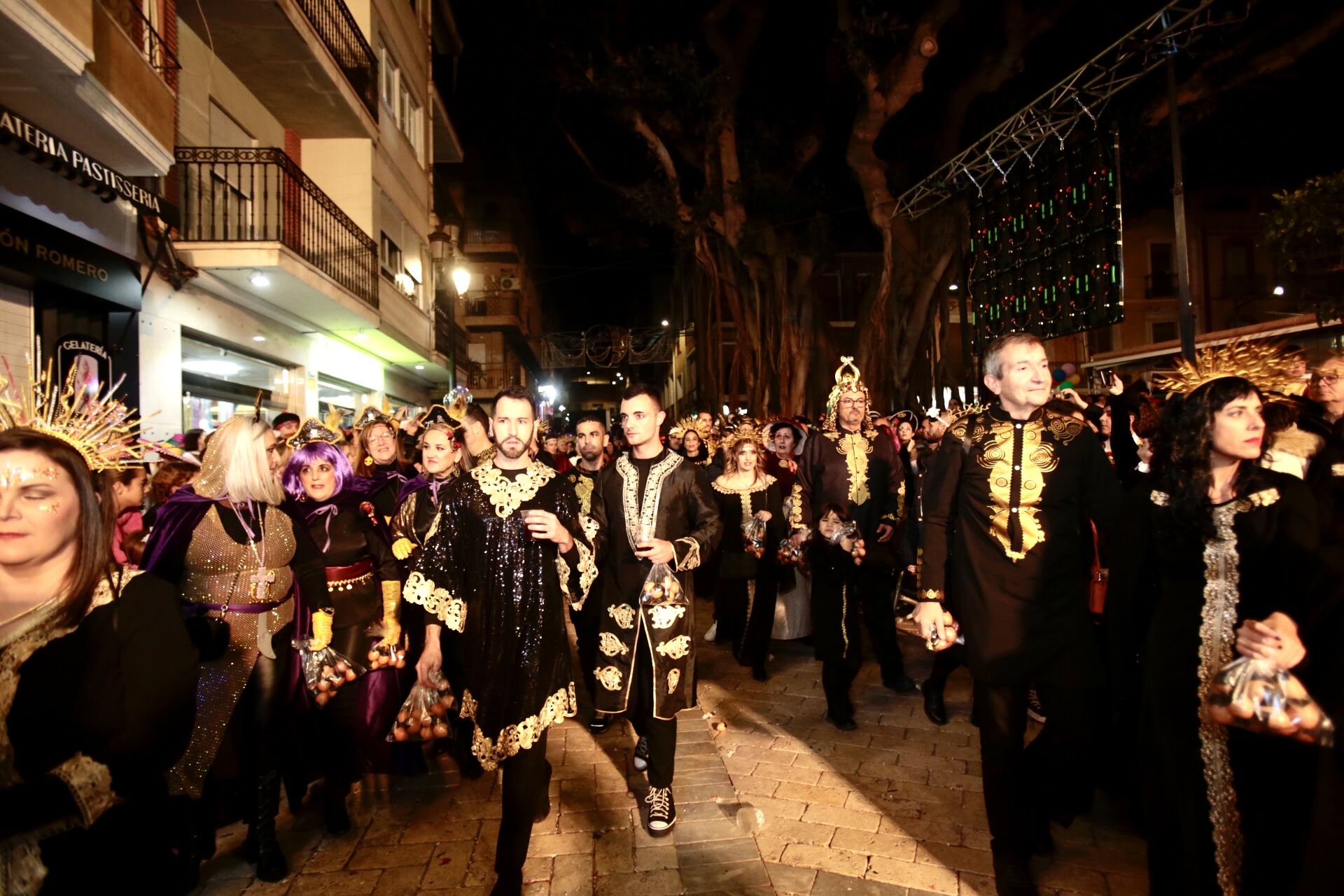 Batalla de Don Carnal y Doña Cuaresma, y pregón del Carnaval de Águilas en fotos