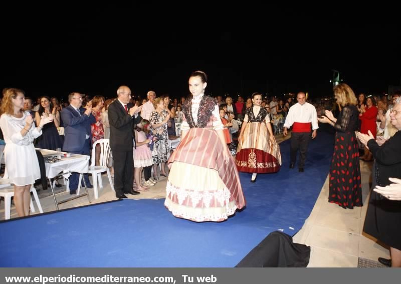 Natalia y María, reinas de fiestas en el Grao