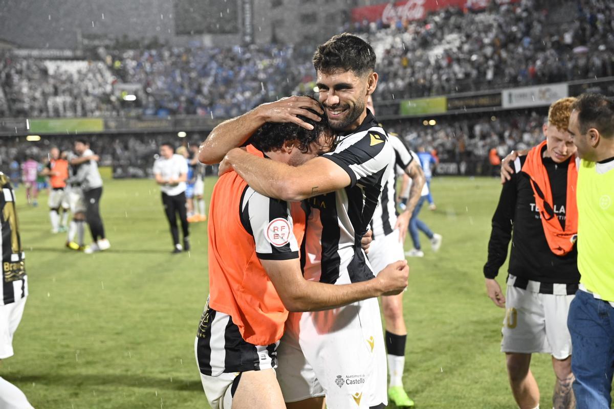 Galería | Castalia celebra el triunfo del Castellón en un partido que siempre será recordado Galería | Castalia celebra el triunfo del Castellón en un partido que siempre será recordado