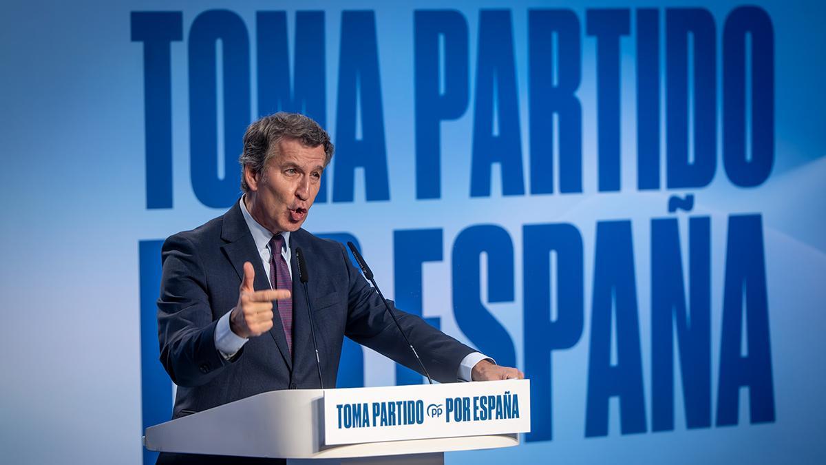 Feijóo: “No tiene ningún sentido que medio millón de inmigrantes vivan sin trabajar, sin cotizar y sin intención de hacerlo”