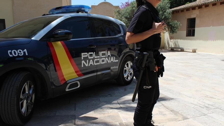 La Policía Nacional de València detiene a un hombre que acosaba a su compañera de trabajo por su orientación sexual