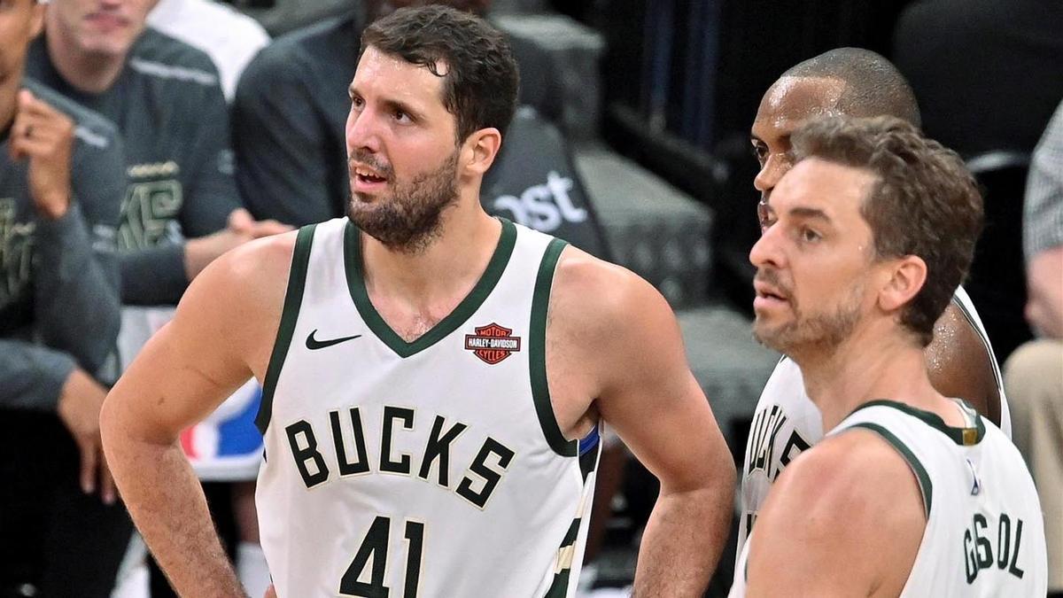 Pau Gasol y Mirotic jugaron juntos en Milwaukee en 2019