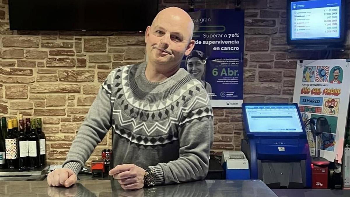 El propietario del establecimiento, Óscar Esparis Agra