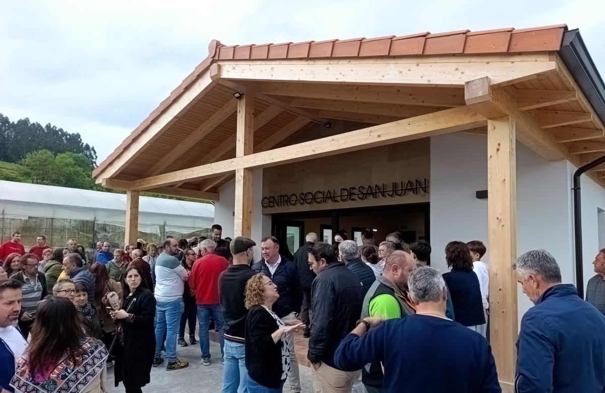 La inauguración del centro social de San Juan de Villapañada, en imágenes