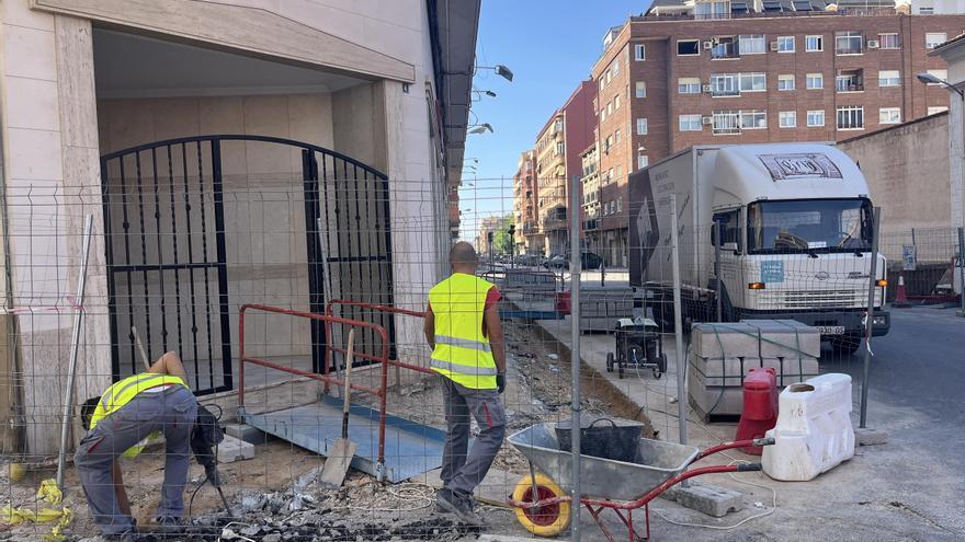 Petrer ampliará tramos de las aceras de las calles Reyes Católicos y Jaume I