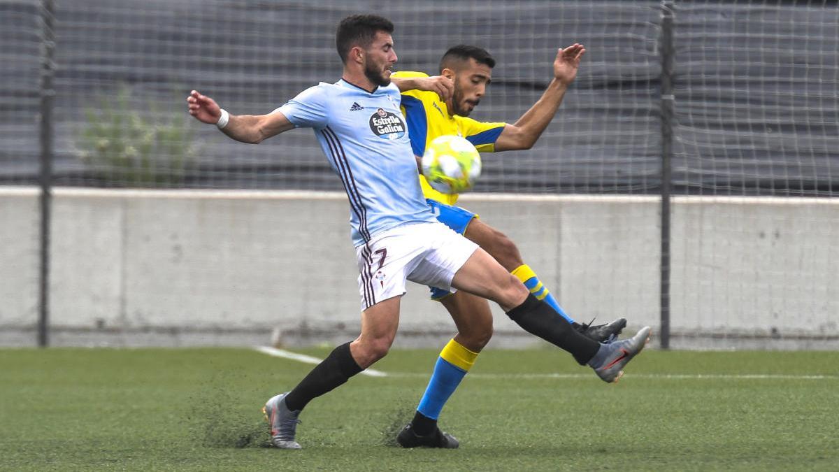 Jacobo González, ante el filial de la UD Las Palmas.