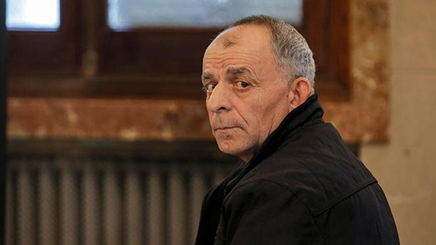 Ioan Ciotau, de 60 años, condenado por asesinar a cuchilladas a su esposa Lucía Patrascu, en el juicio.