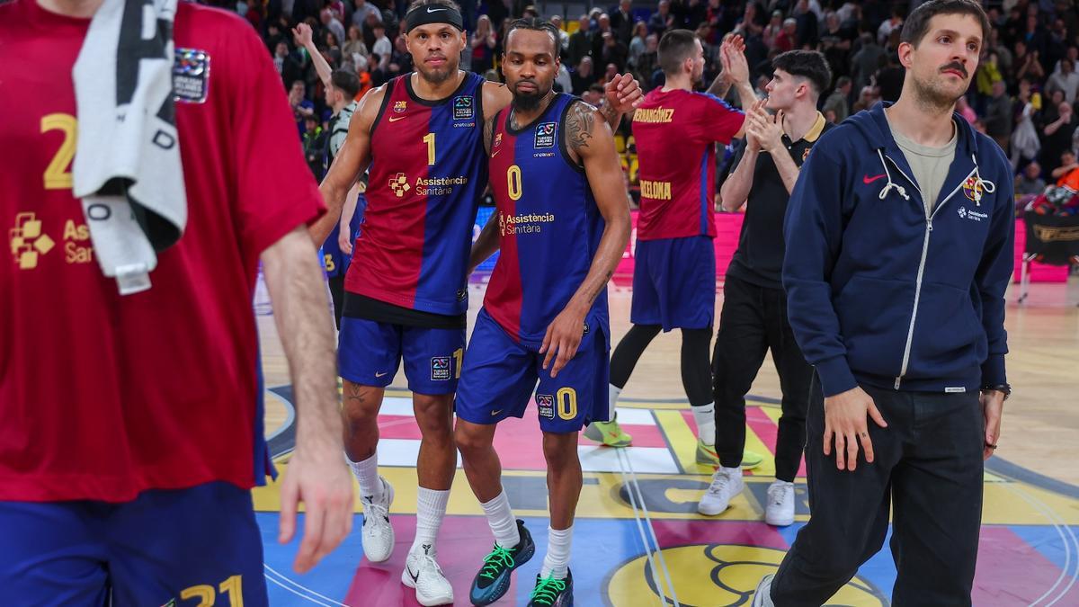 Justin Anderson da ánimos a Punter tras la derrota ante el FC Bayern
