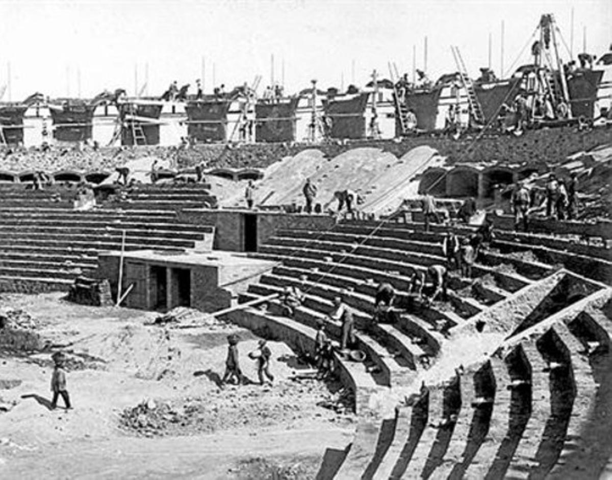 Obres a les Arenes el 1900.