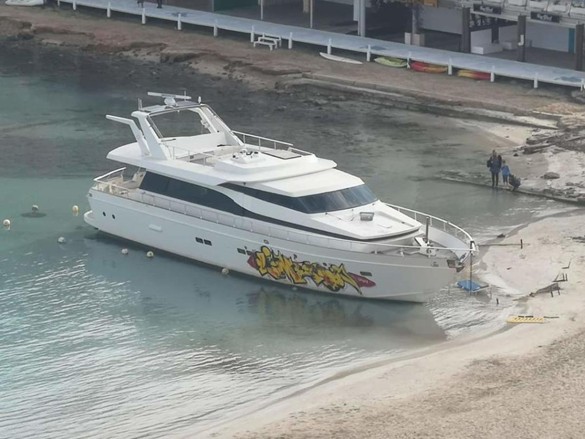 "Worauf warten die noch: Dass jemand Feuer legt?", fragt ein Anwohner genervt.