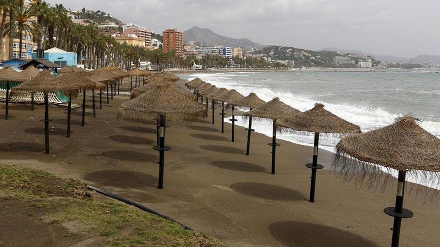 Las playas de Málaga, vacías ante el estado de alarma por la pandemia del Covid-19.