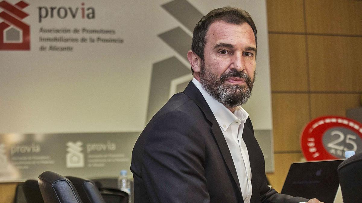 El nuevo presidente de Provia, Pedro Javier Soliveres, tras la asamblea del martes en la que fue ratificado para el cargo.