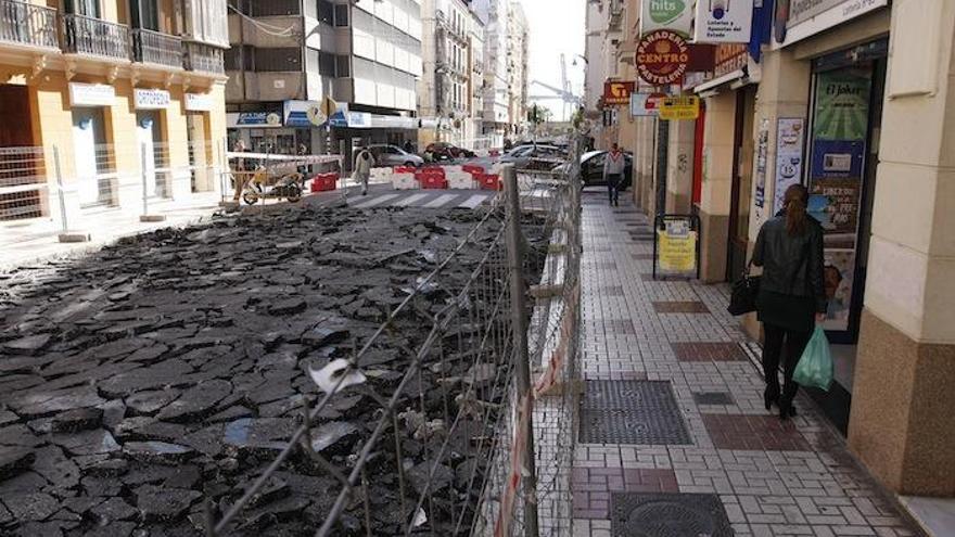 Obras de peatonalización de la calle Tomás de Heredia en enero de 2013.