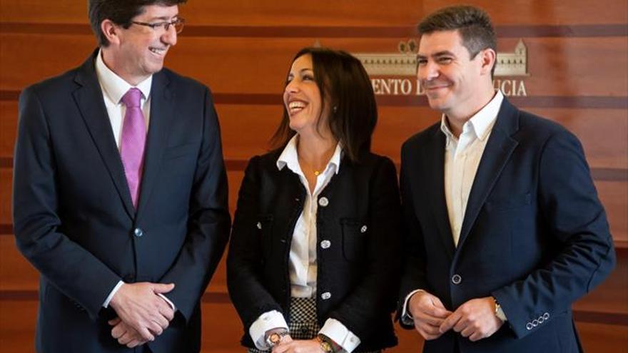 Los acuerdos a dos bandas del PP provocan roces entre Ciudadanos y Vox